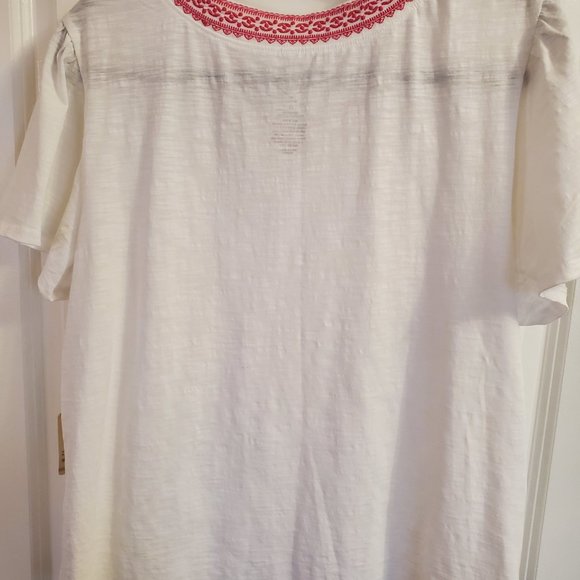 St John's Bay white flutter sleeve pink embroider knit top size 1X - Picture 3 of 4